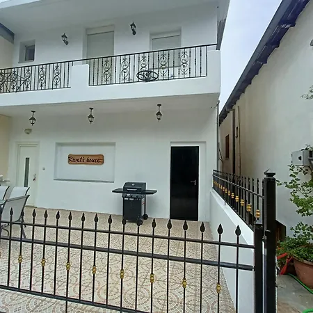 펜션 Rivet's House 자고라